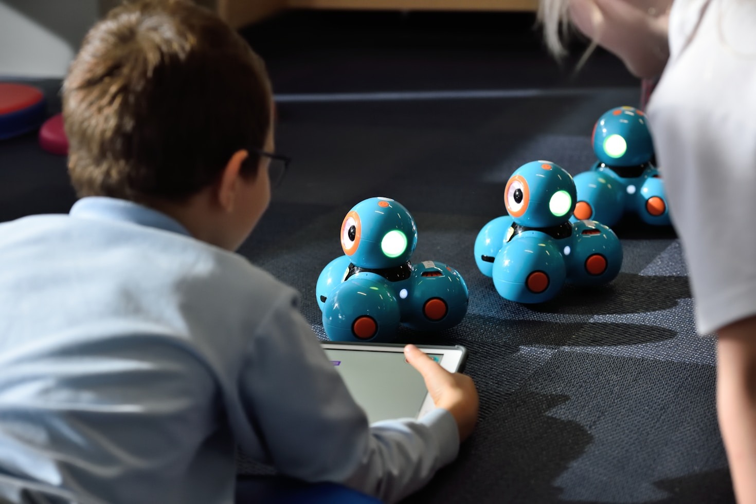 Inspiring Youth Through Science and Tech Exhibits